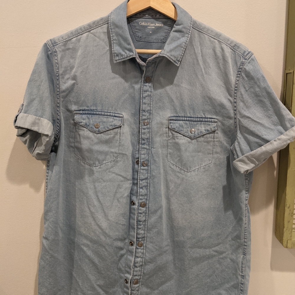 Calvin Klein short sleeve light denim button up shirt, Medium